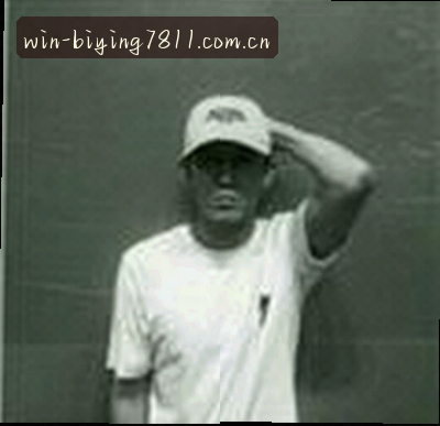 李伟